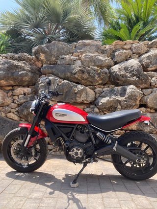 Ducati Scrambler 800cc Moto en perfecto estado