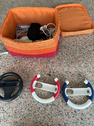 Consola Wii con 3 mandos y juegos
