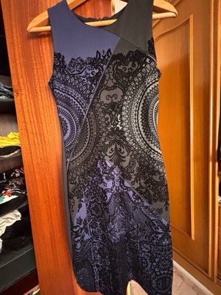 Vestido azul y negro con estampado estilo Desigual