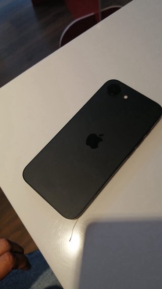 iPhone 16e Negro