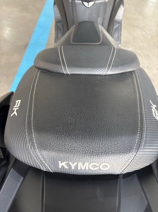 Kymco AK 550 Maxi Scooter Negra/Gris