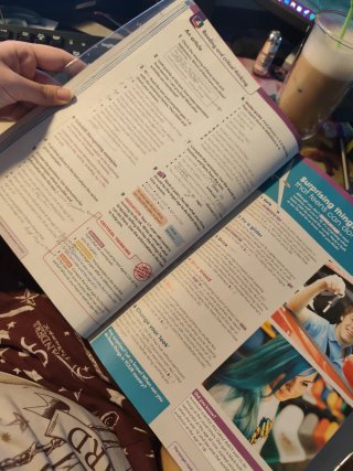 INFLUENCE TODAY 4 Student's book: libro de text...