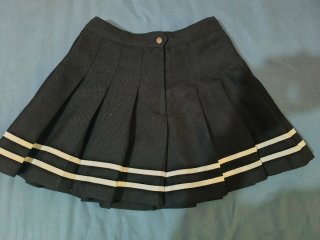 Lote 3 prendas: faldas y  short