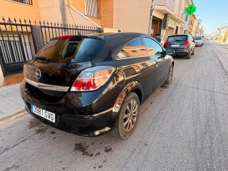 Opel Astra 2010
