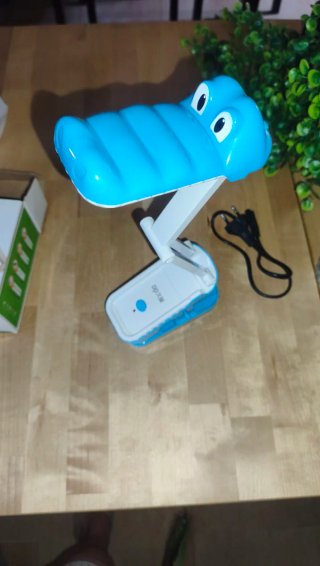 Lámpara LED infantil cocodrilo recargable