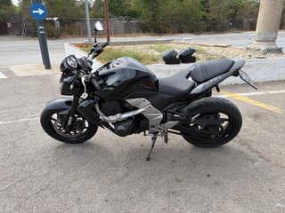 Kawasaki Z 750 Negra 2010