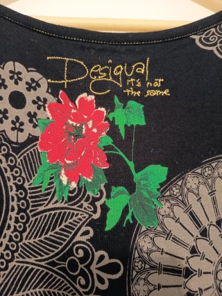 Vestido Desigual flores rojas y negras c