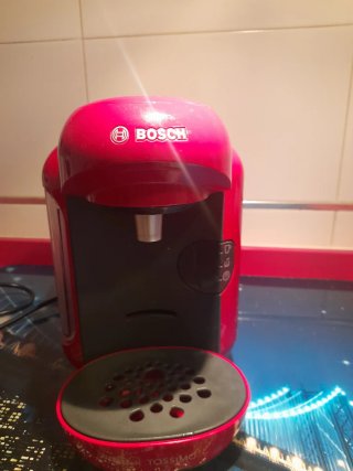 Cafetera Tassimo Bosch Roja