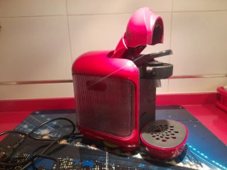 Cafetera Tassimo Bosch Roja