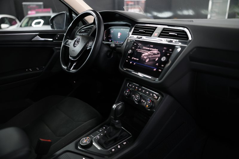 Volkswagen Tiguan 2019, foto 15