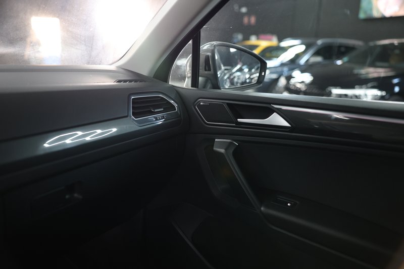 Volkswagen Tiguan 2019, foto 14