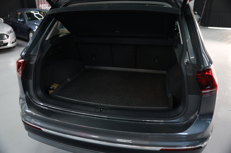 Volkswagen Tiguan 2019, foto 26