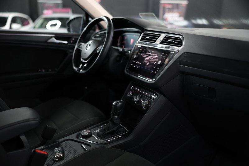 Volkswagen Tiguan 2019, foto 30