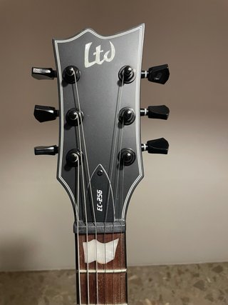 Guitarra Eléctrica LTD EC-256 Negra