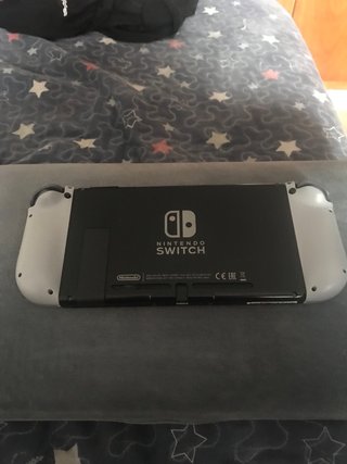 Nintendo Switch V1 con mandos nuevos