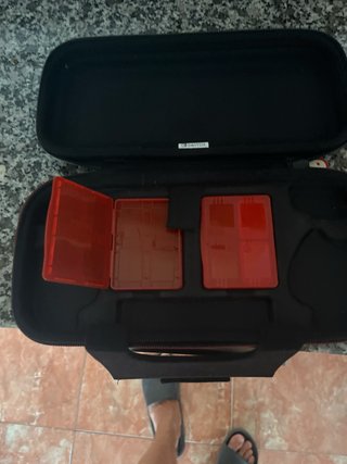 Nintendo Switch + funda i cargadores +mandos