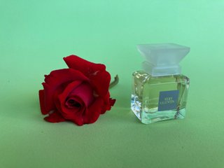 Miniatura perfume VERY, de Valentino