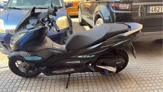 Honda PCX 125cc Scooter Negra