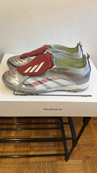 Adidas Predator TF Talla 41 Plata Rojo