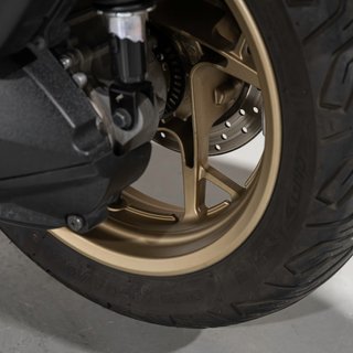 Yamaha XMAX 300 Tech MAX gris/dorado