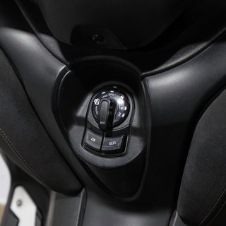 Yamaha XMAX 300 Tech MAX gris/dorado