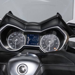 Yamaha XMAX 300 Tech MAX gris/dorado