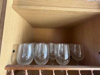 Lote de copas y vasos de cristal