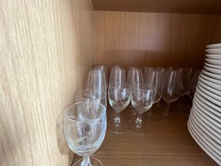 Lote de copas y vasos de cristal