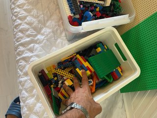 Lego. Muchas piezas y muñecos