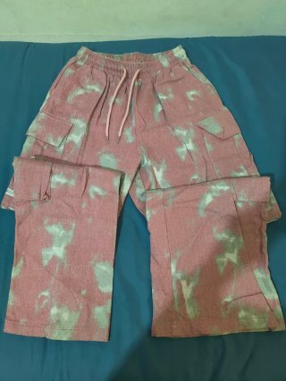 Pantalones cargo tie-dye rosas