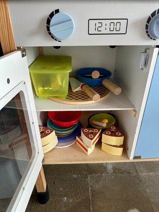 Conjunto Cocinita, Nevera, Mesa y Sillas