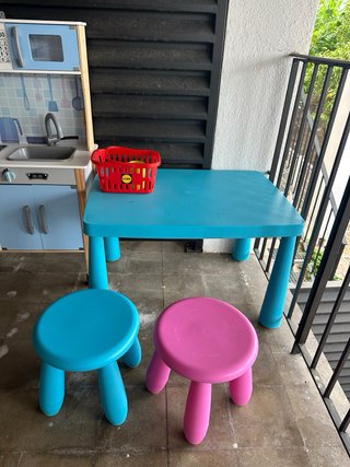 Conjunto Cocinita, Nevera, Mesa y Sillas