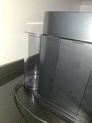 Cafetera Nespresso Vertuo Next. Regalo de cápsulas