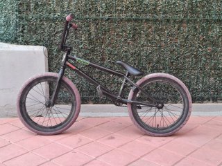 Bicicleta BMX 18 pulgadas