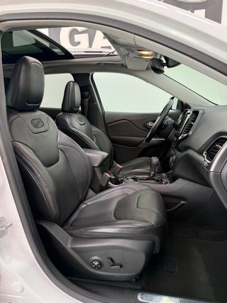 Jeep Cherokee 2.2 CRD Overland AWD 9AT 143 kW (195 CV)