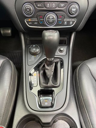 Jeep Cherokee 2.2 CRD Overland AWD 9AT 143 kW (195 CV)