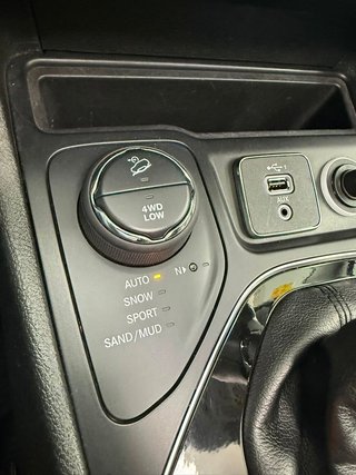Jeep Cherokee 2.2 CRD Overland AWD 9AT 143 kW (195 CV)