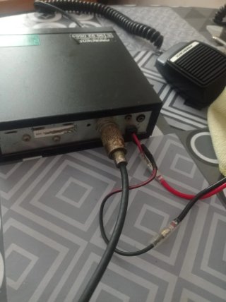 Emisora CB 27MHz President Taylor FM y AM.