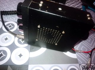 Emisora CB 27MHz President Taylor FM y AM.