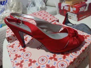 Sandalias tacón rojo Talla 39