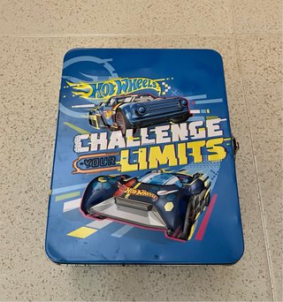 Lote de 18 Coches Hot Wheels con maletín (gratis)