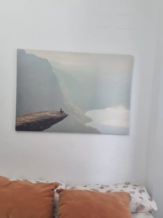 Cuadro paisaje acantilado y lago