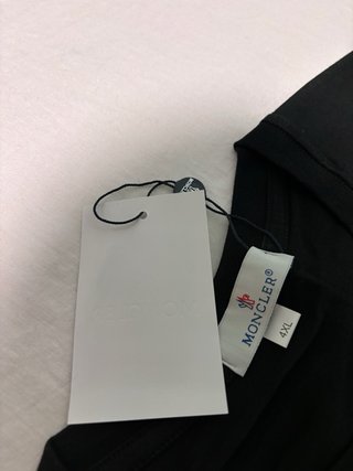 Camiseta estilo Moncler Negra con Logo