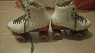 Patines de competición blancos