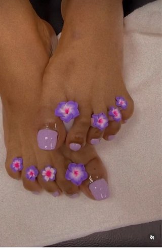 uña acrílica adomicilio  y pedicura