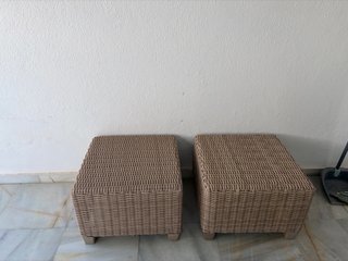 Sofá y mesa ratona ratán y cristal