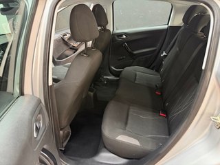 Peugeot 208 2013