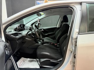 Peugeot 208 2013