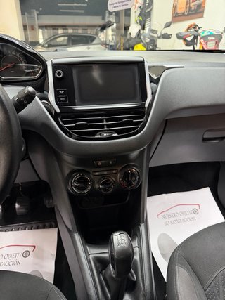 Peugeot 208 2013