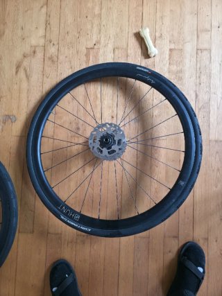 Rueda hunt aerodynamicist Carbono